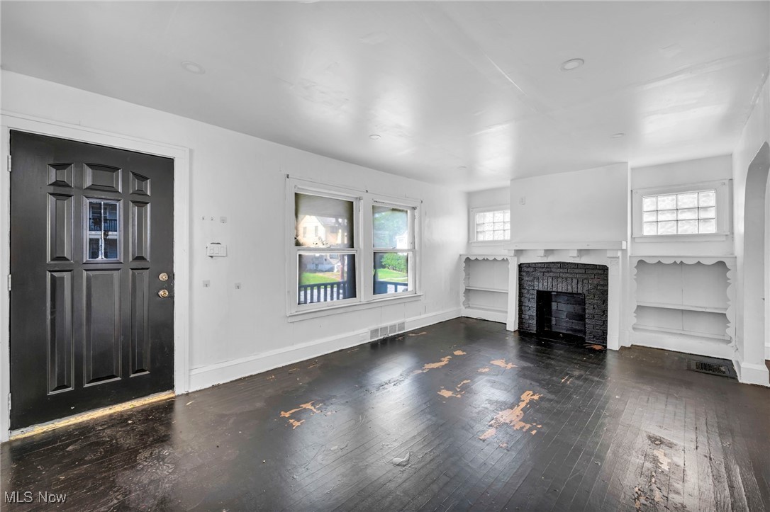 1743 Clarkstone Road Cleveland OH 44112