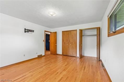 966 Primrose Drive Seven Hills OH 44131
