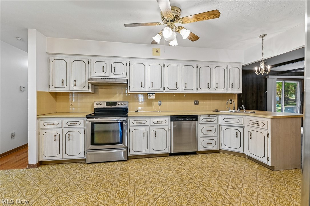 966 Primrose Drive Seven Hills OH 44131
