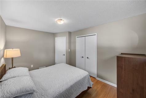 1316 W 105th Street Cleveland OH 44102