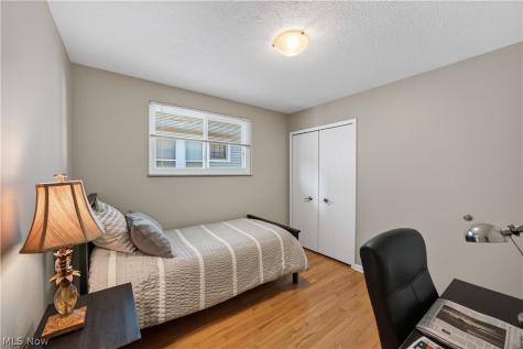 1316 W 105th Street Cleveland OH 44102