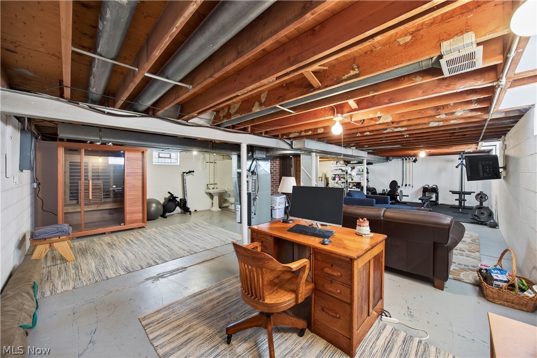 1316 W 105th Street Cleveland OH 44102
