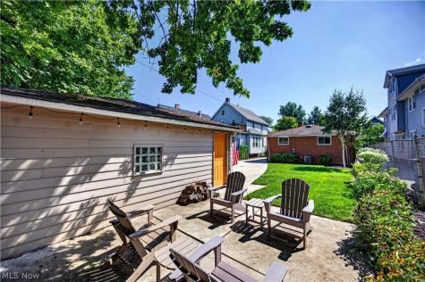 1316 W 105th Street Cleveland OH 44102