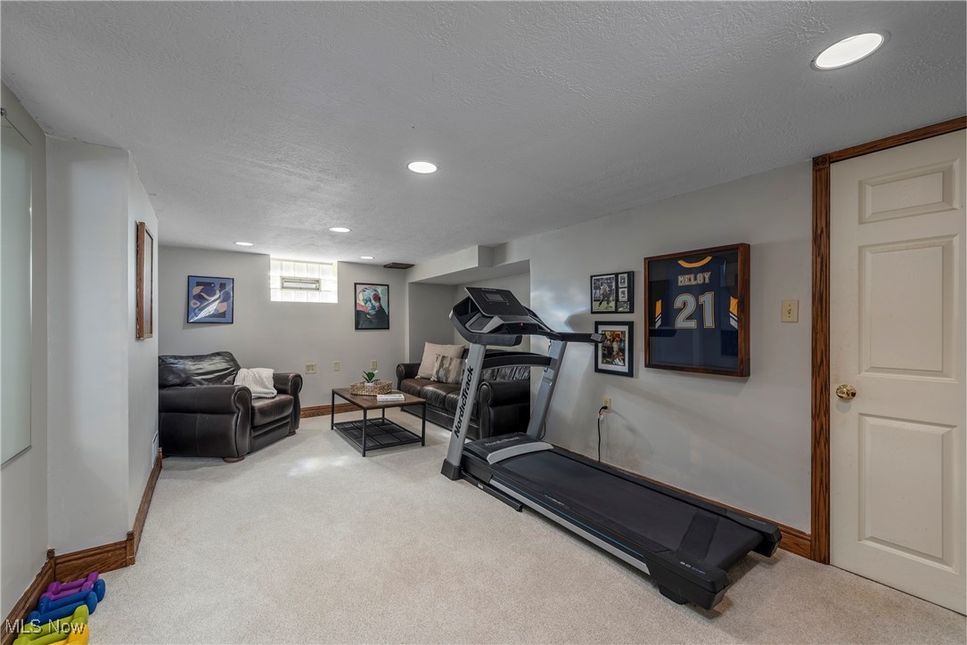 1272 Virginia Avenue Lakewood OH 44107