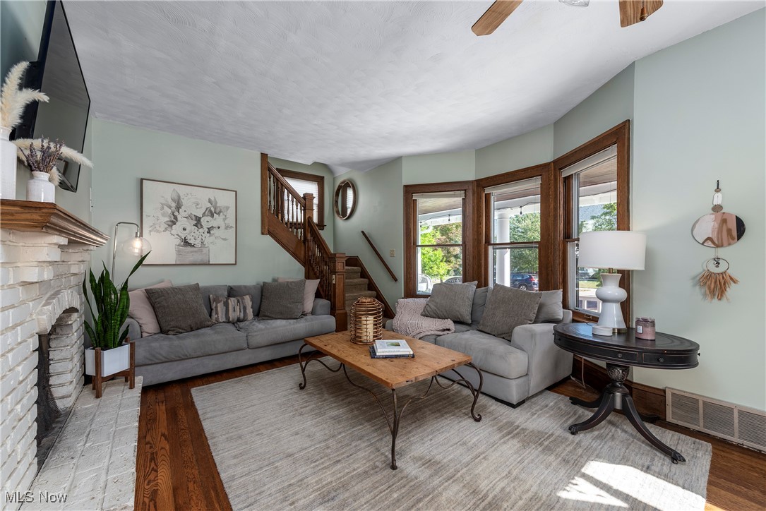 1272 Virginia Avenue Lakewood OH 44107