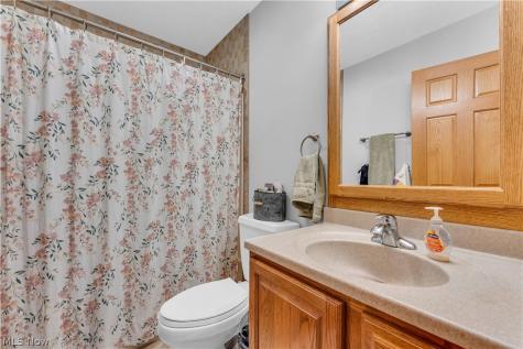 1372 Earhart Avenue Akron OH 44320