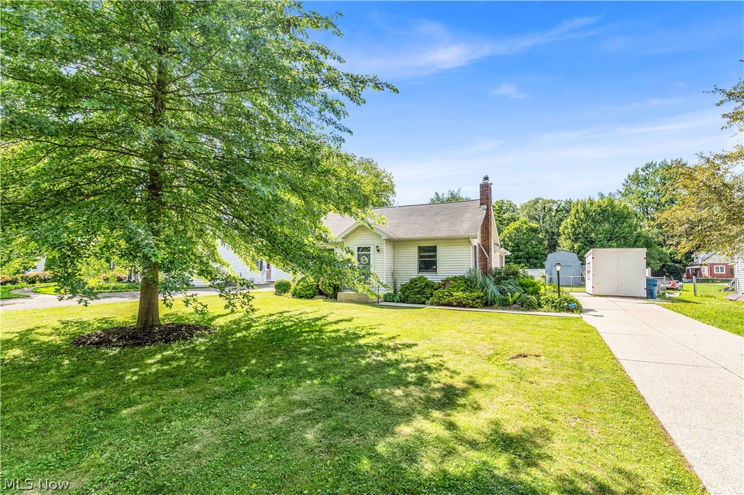 1372 Earhart Avenue Akron OH 44320
