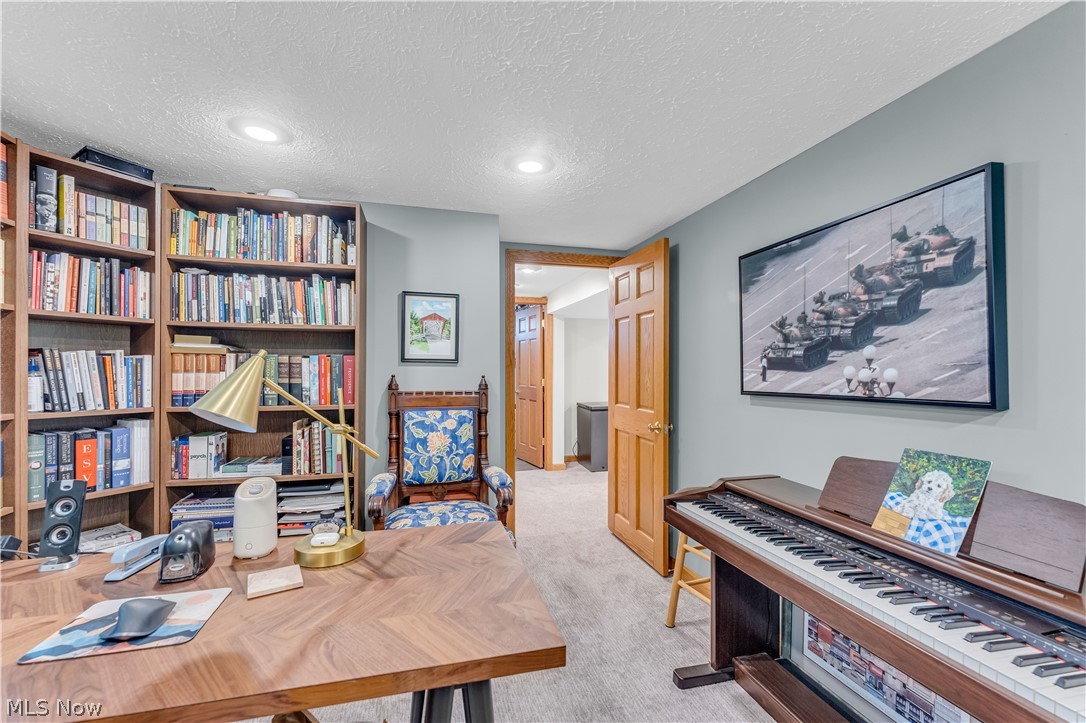 1372 Earhart Avenue Akron OH 44320