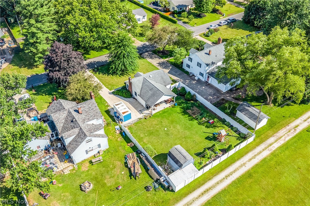 1372 Earhart Avenue Akron OH 44320