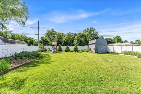 1372 Earhart Avenue Akron OH 44320