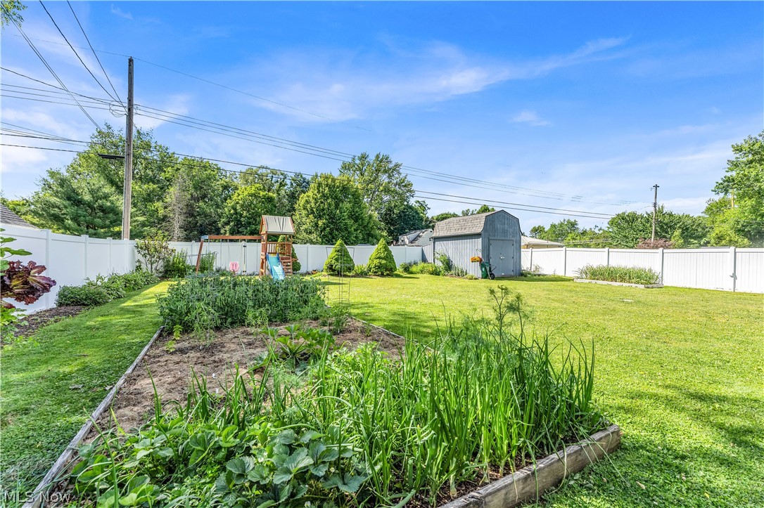 1372 Earhart Avenue Akron OH 44320
