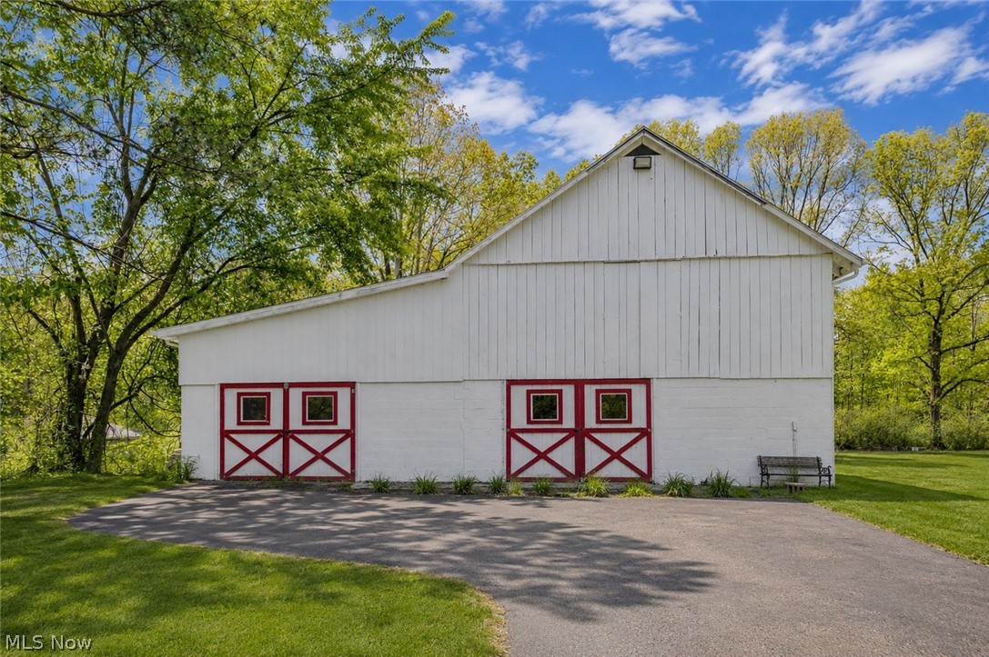 4556 Warren Sharon Road Vienna OH 44473