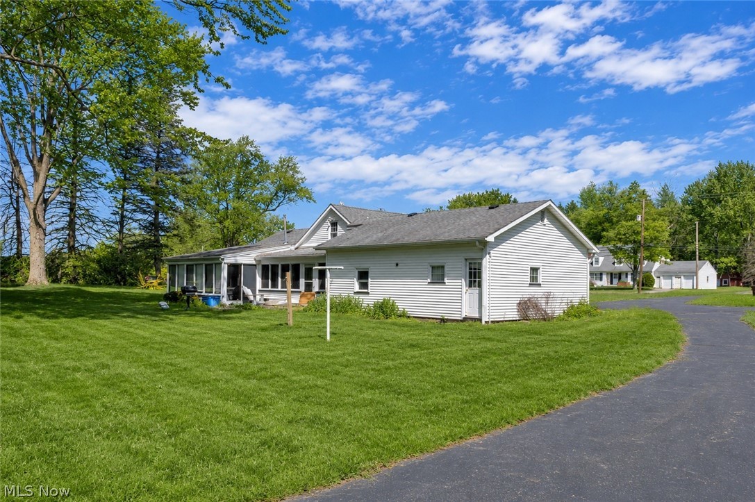 4556 Warren Sharon Road Vienna OH 44473