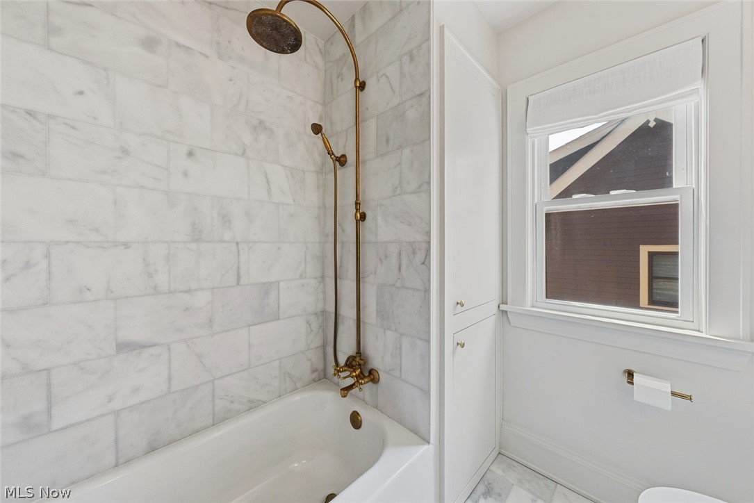 1223 Nicholson Avenue Lakewood OH 44107