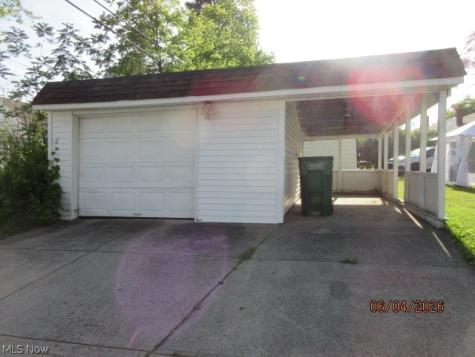 15626 Edgewood Avenue Maple Heights OH 44137