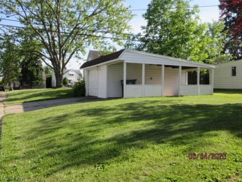 15626 Edgewood Avenue Maple Heights OH 44137