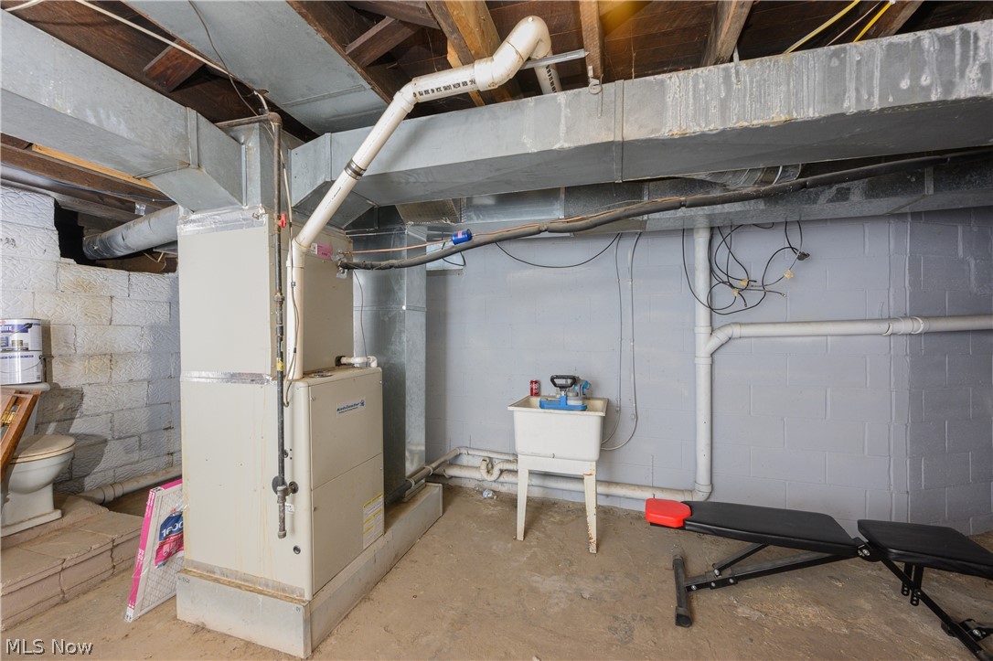 627 N Wooster Avenue Strasburg OH 44680