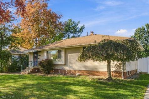 4752 Springwood Drive Brooklyn OH 44144