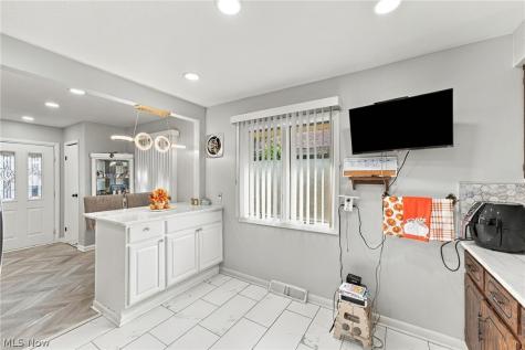 4752 Springwood Drive Brooklyn OH 44144