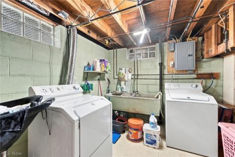 4752 Springwood Drive Brooklyn OH 44144