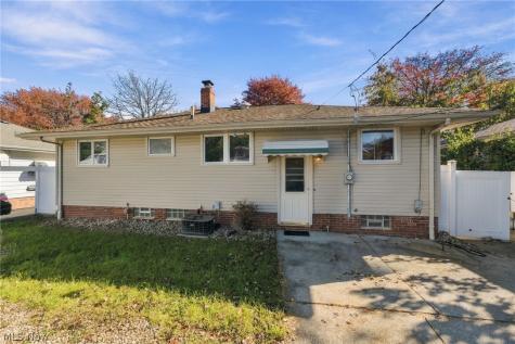 4752 Springwood Drive Brooklyn OH 44144