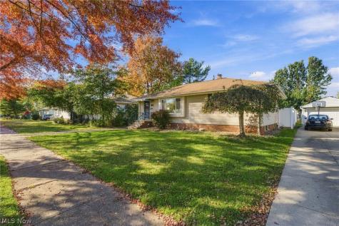 4752 Springwood Drive Brooklyn OH 44144