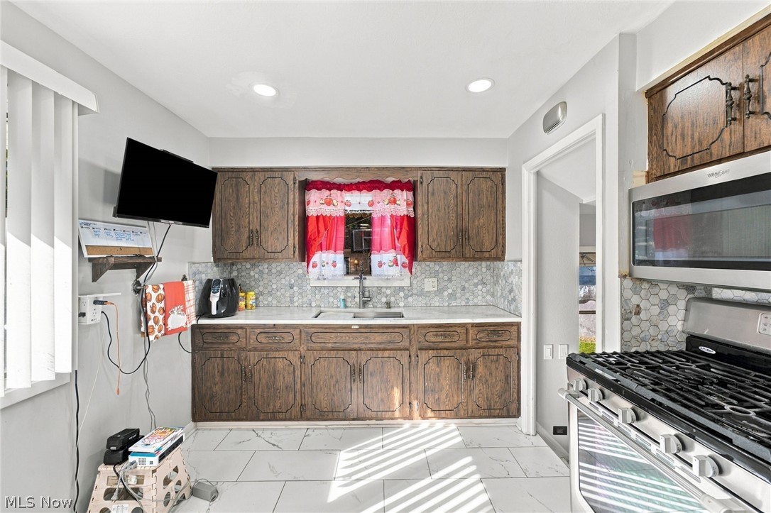 4752 Springwood Drive Brooklyn OH 44144