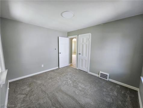 6307 Westlake Avenue Parma OH 44129