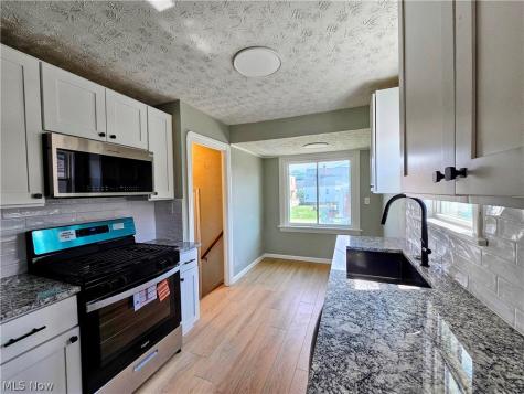 6307 Westlake Avenue Parma OH 44129