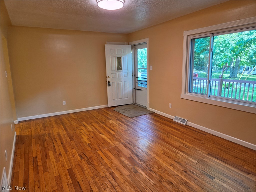 10024 Cummins Lane Deerfield OH 44411