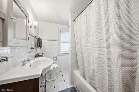 2840 Berkshire Road Cleveland Heights OH 44118