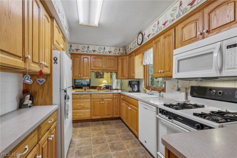 17590 Vermont Street Grafton OH 44044