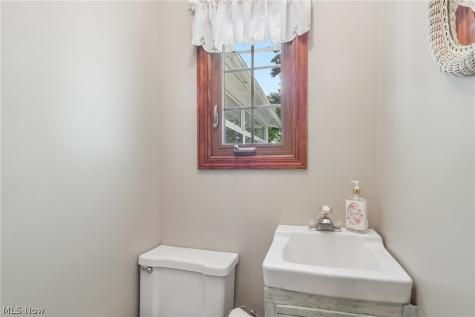 17590 Vermont Street Grafton OH 44044