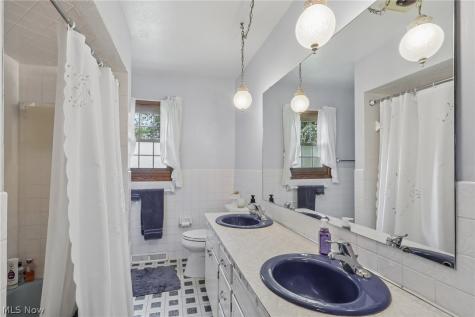 17590 Vermont Street Grafton OH 44044