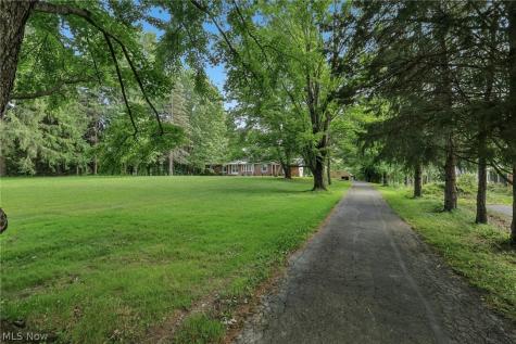 17590 Vermont Street Grafton OH 44044