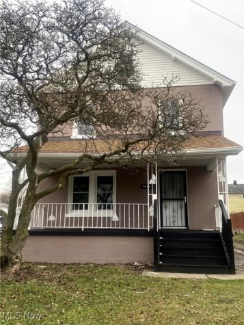 1711 Manhattan Youngstown OH 44509
