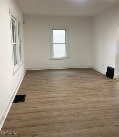 1711 Manhattan Youngstown OH 44509
