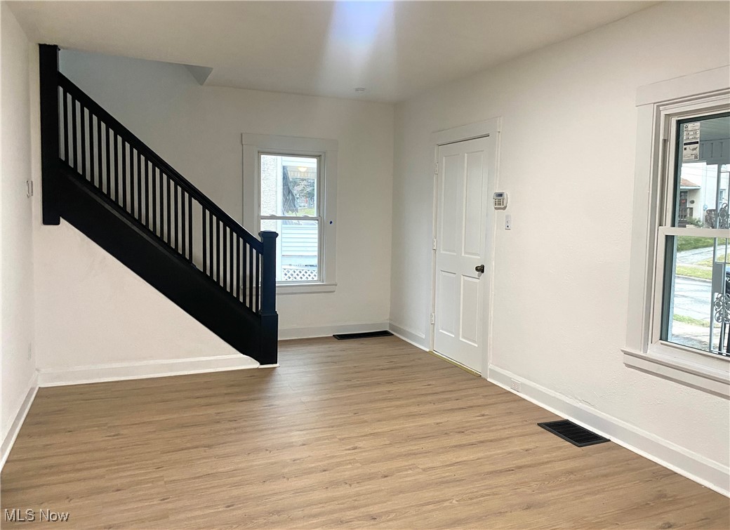 1711 Manhattan Youngstown OH 44509