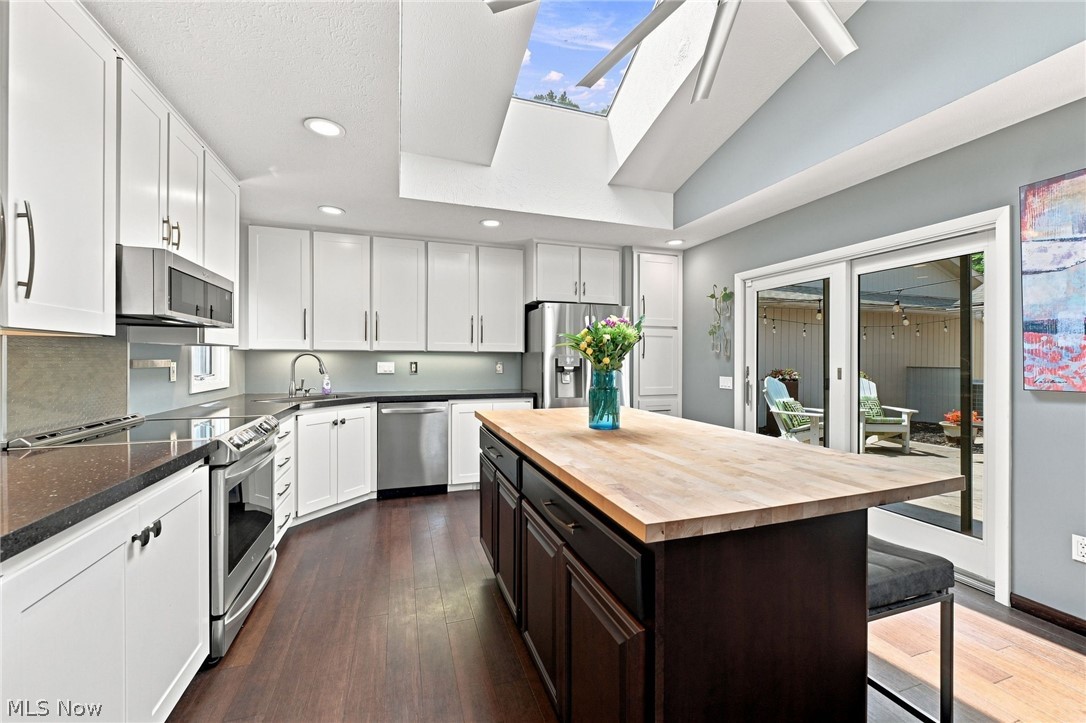 12380 Kronos Court Strongsville OH 44149