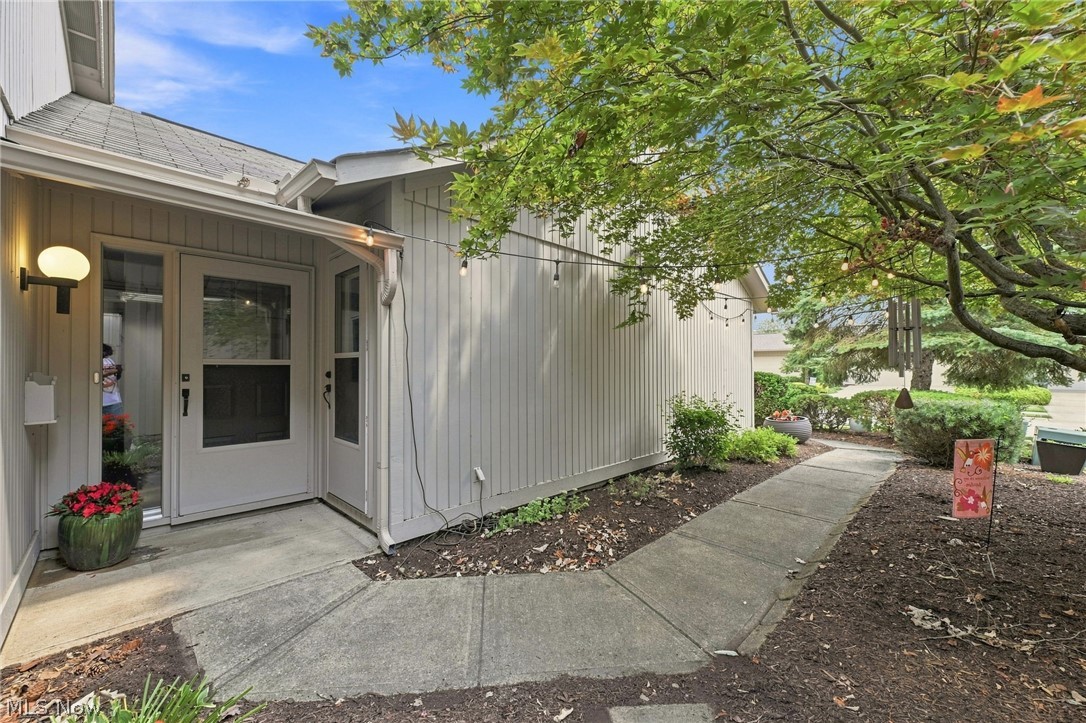 12380 Kronos Court Strongsville OH 44149