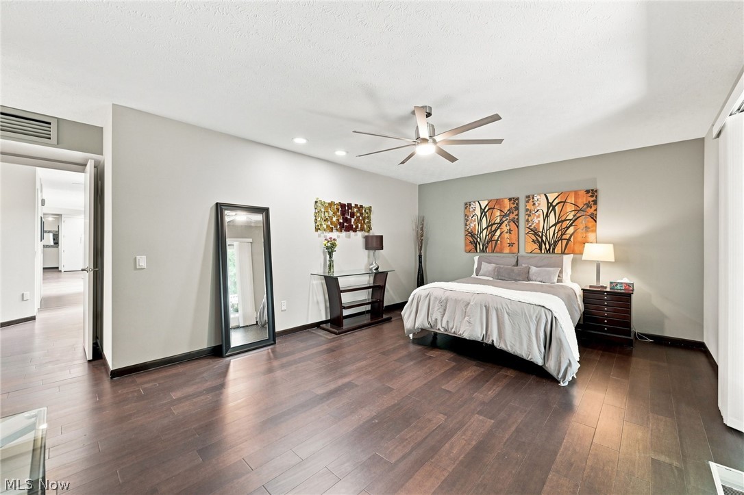 12380 Kronos Court Strongsville OH 44149