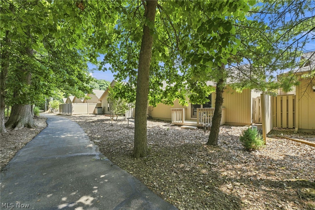 12380 Kronos Court Strongsville OH 44149