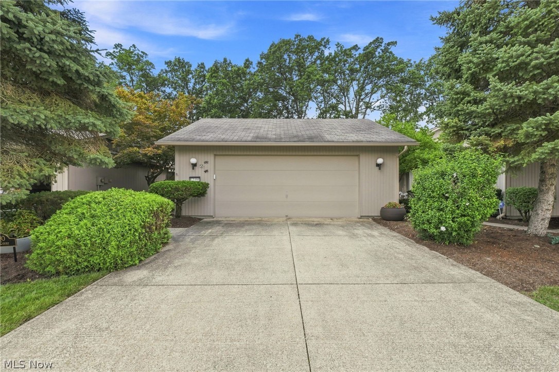 12380 Kronos Court Strongsville OH 44149