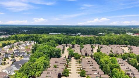 12380 Kronos Court Strongsville OH 44149