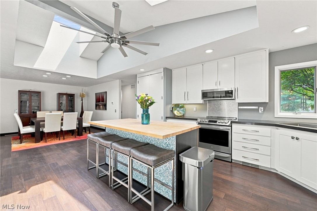 12380 Kronos Court Strongsville OH 44149