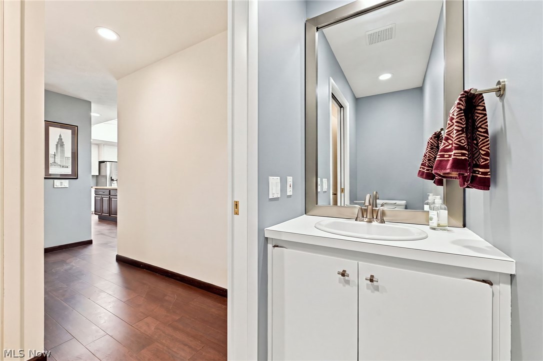 12380 Kronos Court Strongsville OH 44149