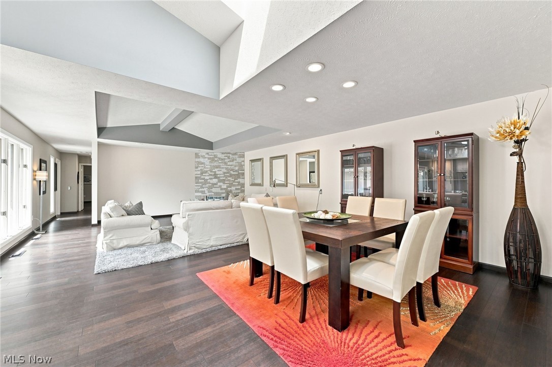 12380 Kronos Court Strongsville OH 44149