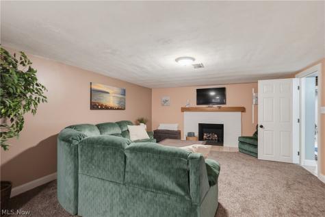 855 Nemet Drive Seven Hills OH 44131