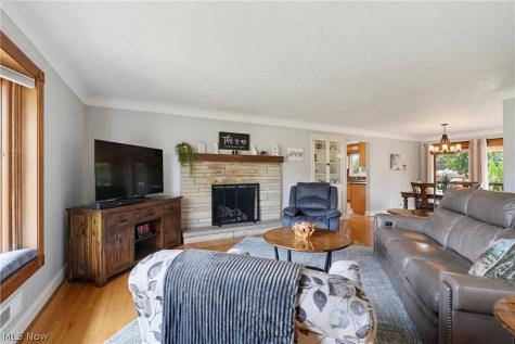 855 Nemet Drive Seven Hills OH 44131