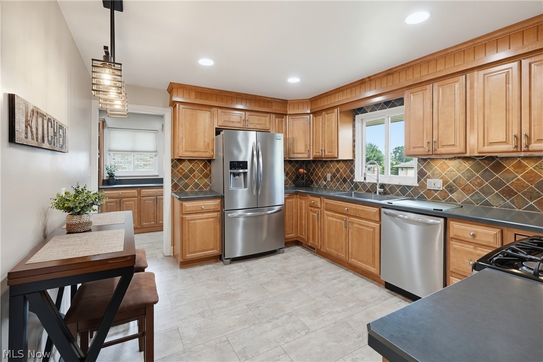 855 Nemet Drive Seven Hills OH 44131